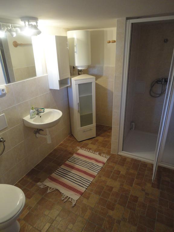Pavlov24 - Zahradni Domecky Apartment Phòng bức ảnh